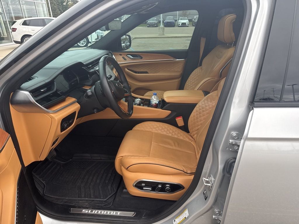 2023 Jeep Grand Cherokee Summit Reserve