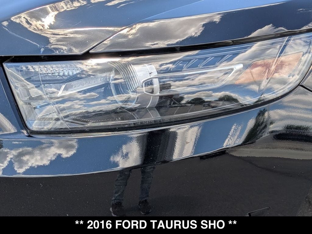 2016 Ford Taurus SHO