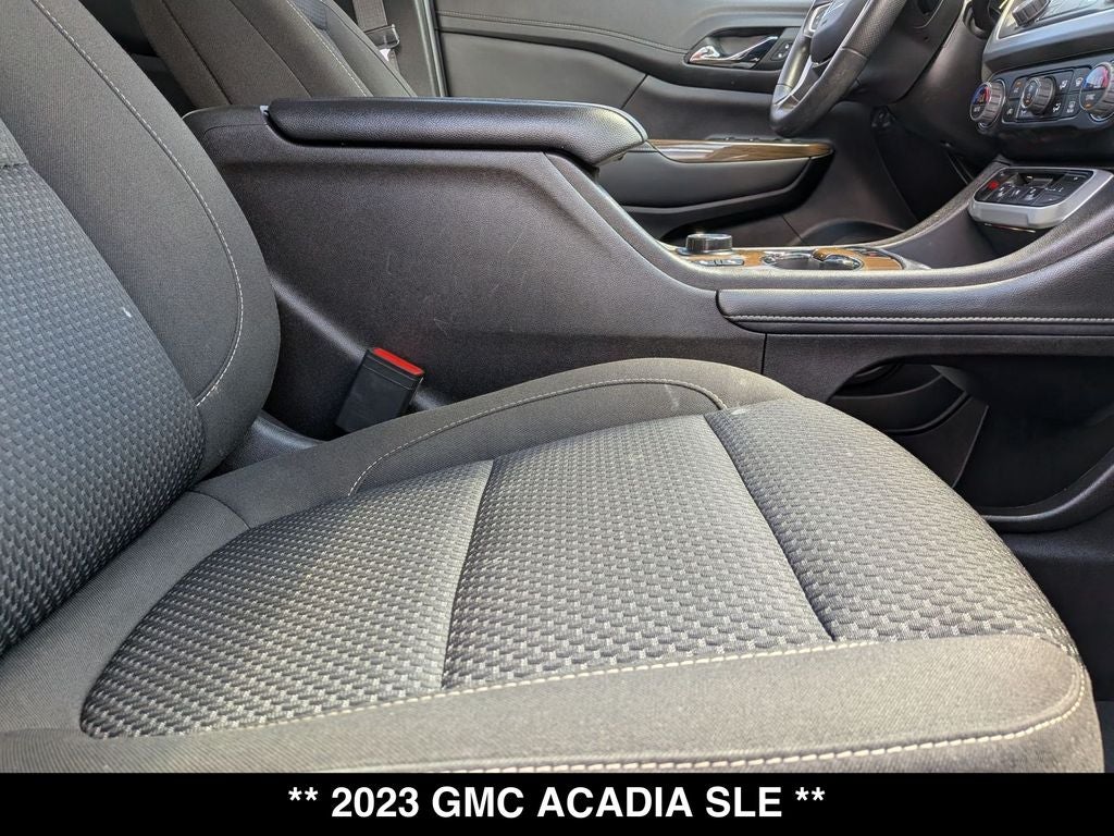 2023 GMC Acadia SLE