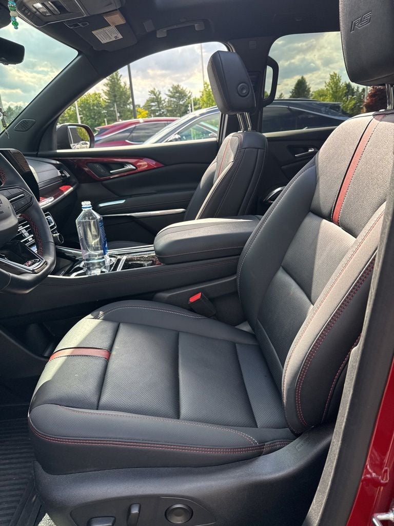 2025 Chevrolet Traverse RS