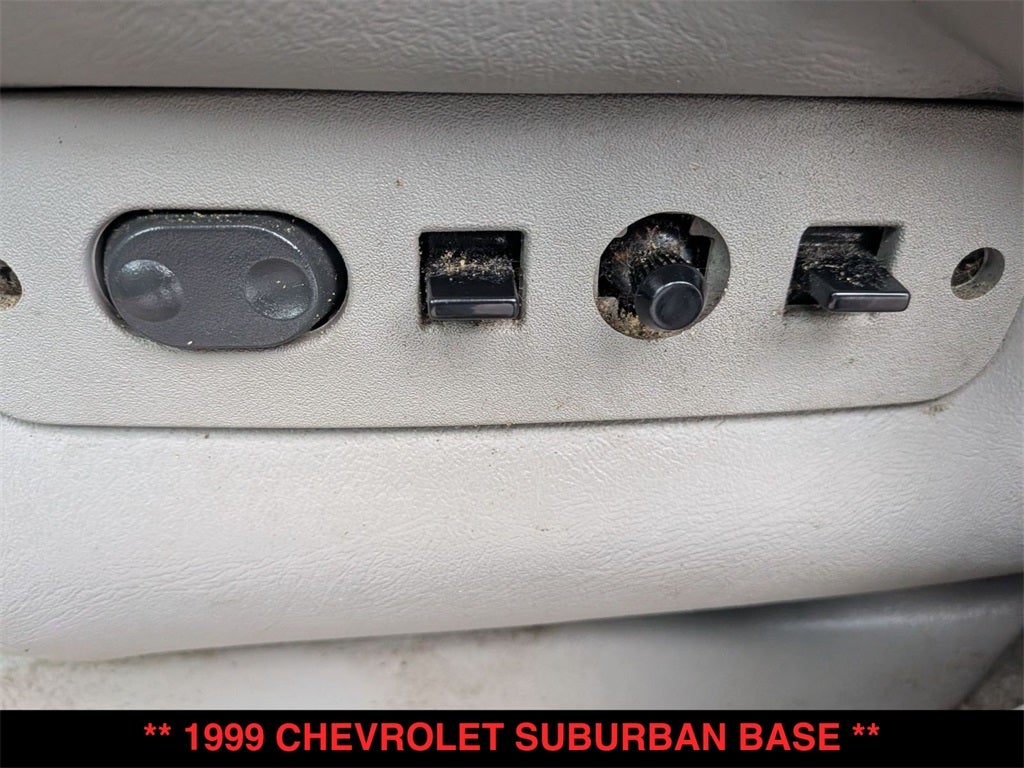 1999 Chevrolet Suburban 1500 Base