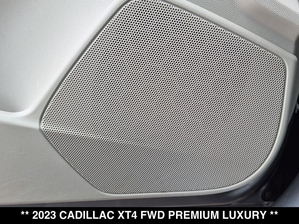 2023 Cadillac XT4 Premium Luxury