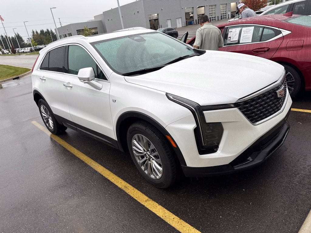 2024 Cadillac XT4 Premium Luxury