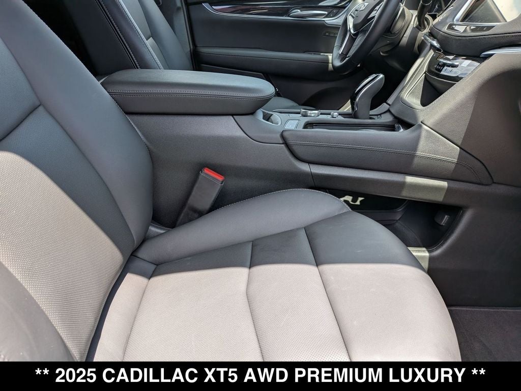 2025 Cadillac XT5 Premium Luxury