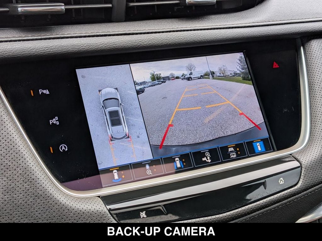 2025 Cadillac XT5 Sport