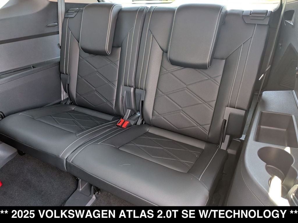 2025 Volkswagen Atlas 2.0T SE w/Technology