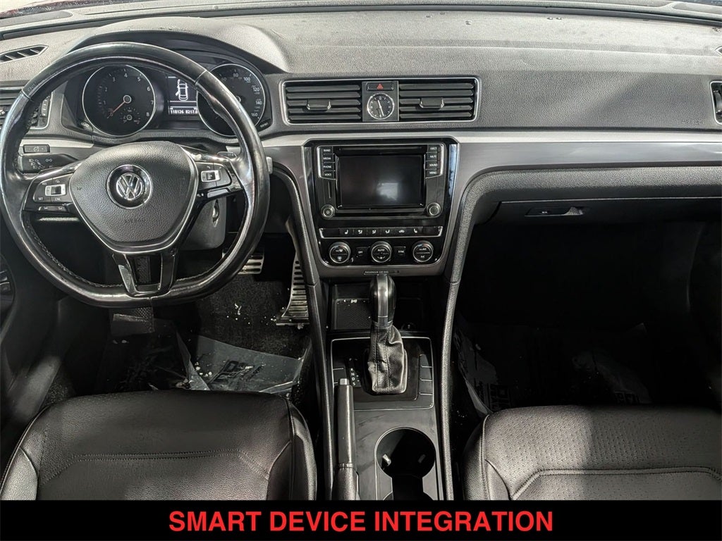 2017 Volkswagen Passat 1.8T R-Line