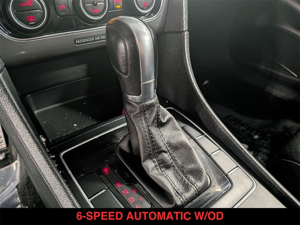 2017 Volkswagen Passat 1.8T R-Line