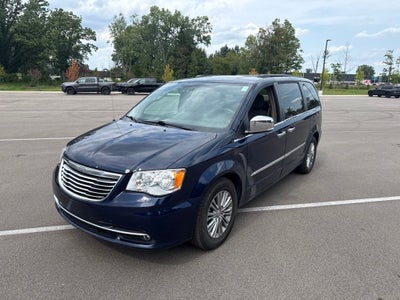 2016 Chrysler Town & Country Touring-L