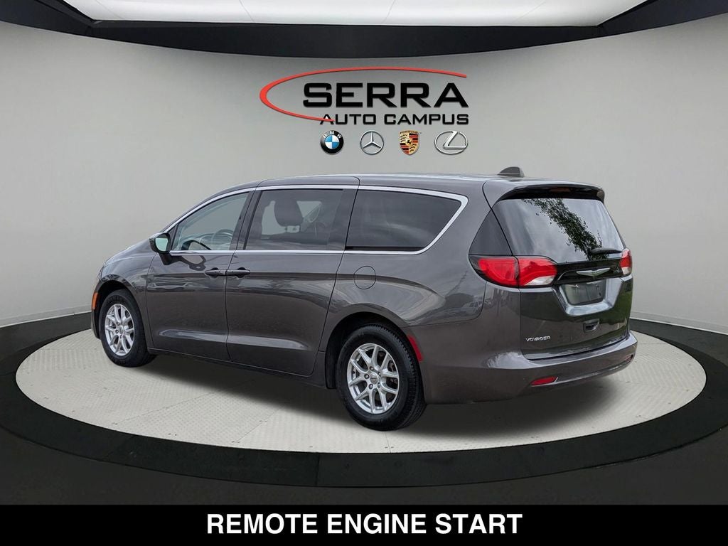 2023 Chrysler Voyager LX