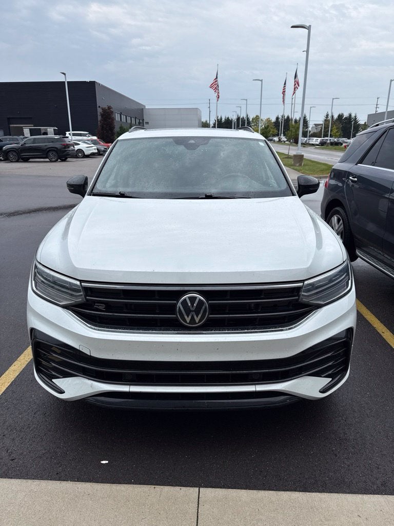 2024 Volkswagen Tiguan 2.0T SE R-Line Black