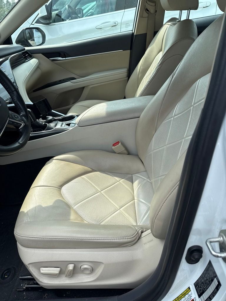 2019 Toyota Camry Hybrid XLE