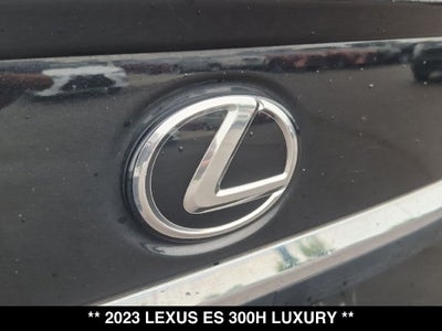 2023 Lexus ES 300h Luxury