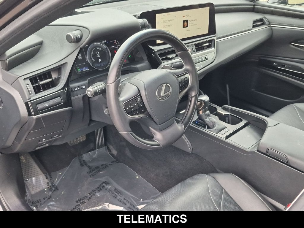 2023 Lexus ES 300h Luxury