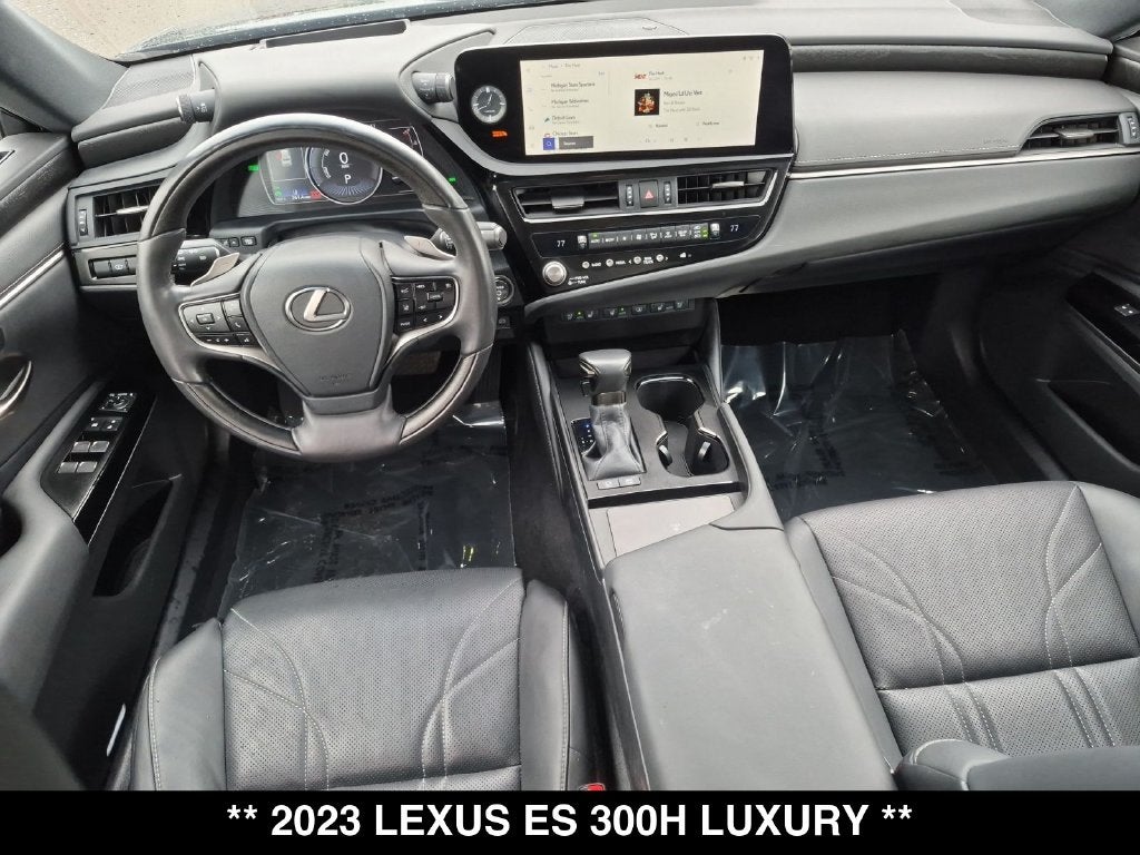 2023 Lexus ES 300h Luxury