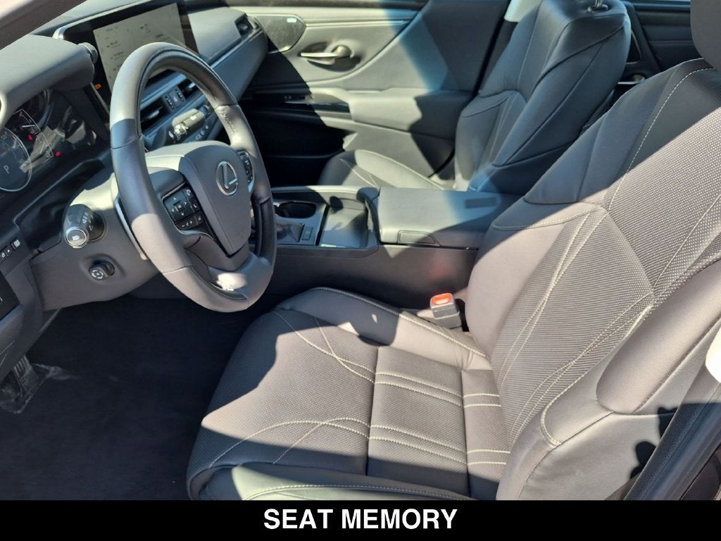 2025 Lexus ES ULTRA LUXURY