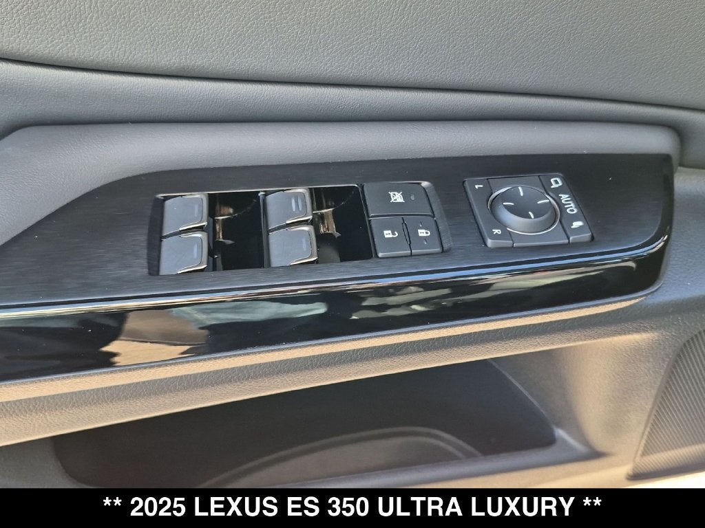 2025 Lexus ES ULTRA LUXURY