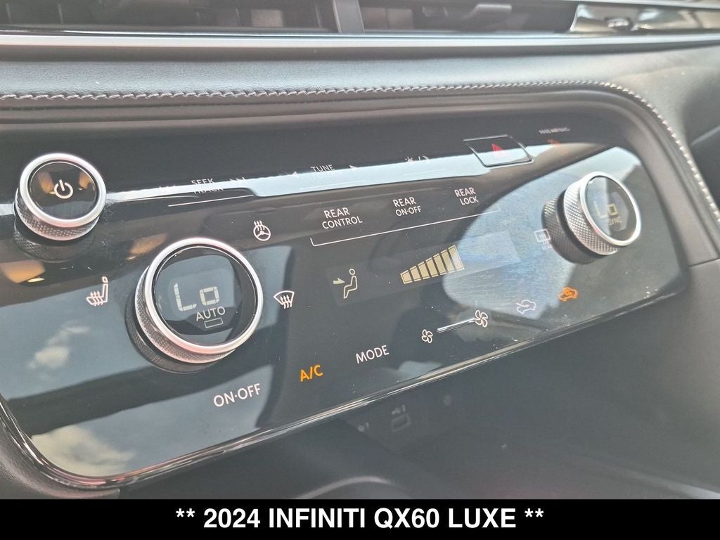 2024 INFINITI QX60 LUXE