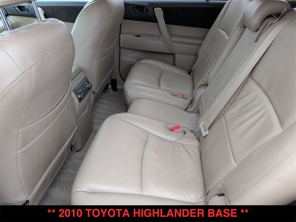 2010 Toyota Highlander Base