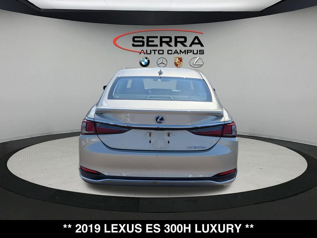 2019 Lexus ES 300h Luxury