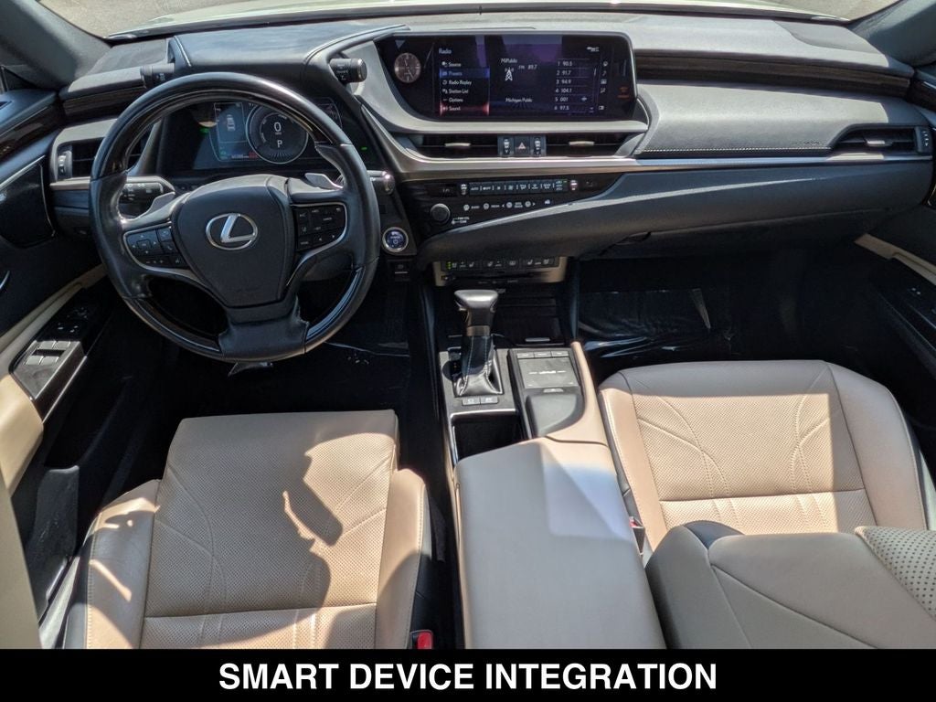 2019 Lexus ES 300h Luxury