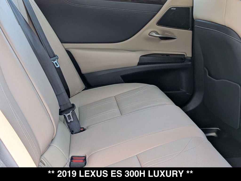 2019 Lexus ES 300h Luxury