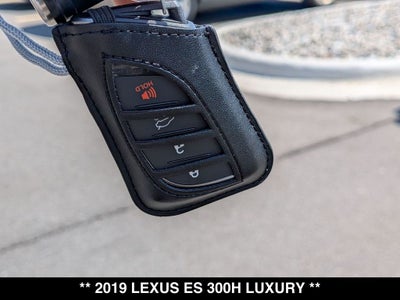 2019 Lexus ES 300h Luxury