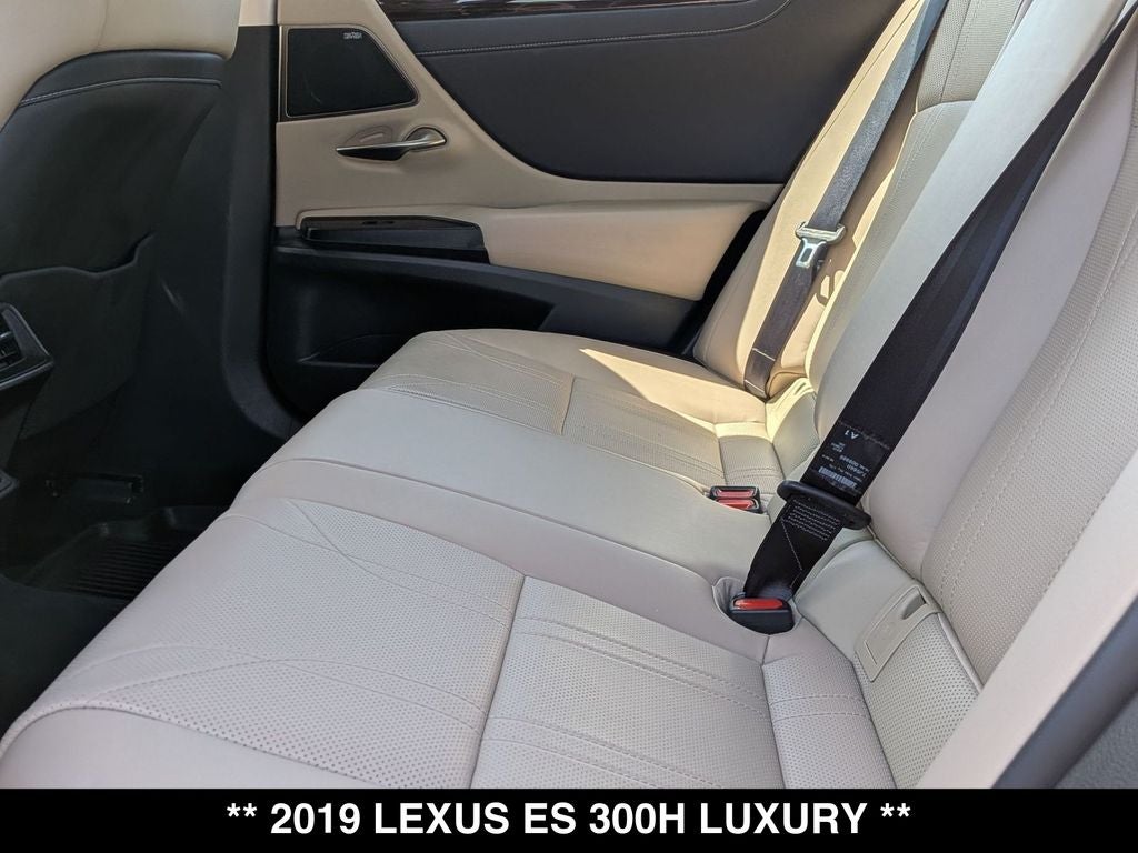 2019 Lexus ES 300h Luxury