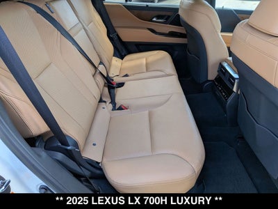 2025 Lexus LX 700h Luxury