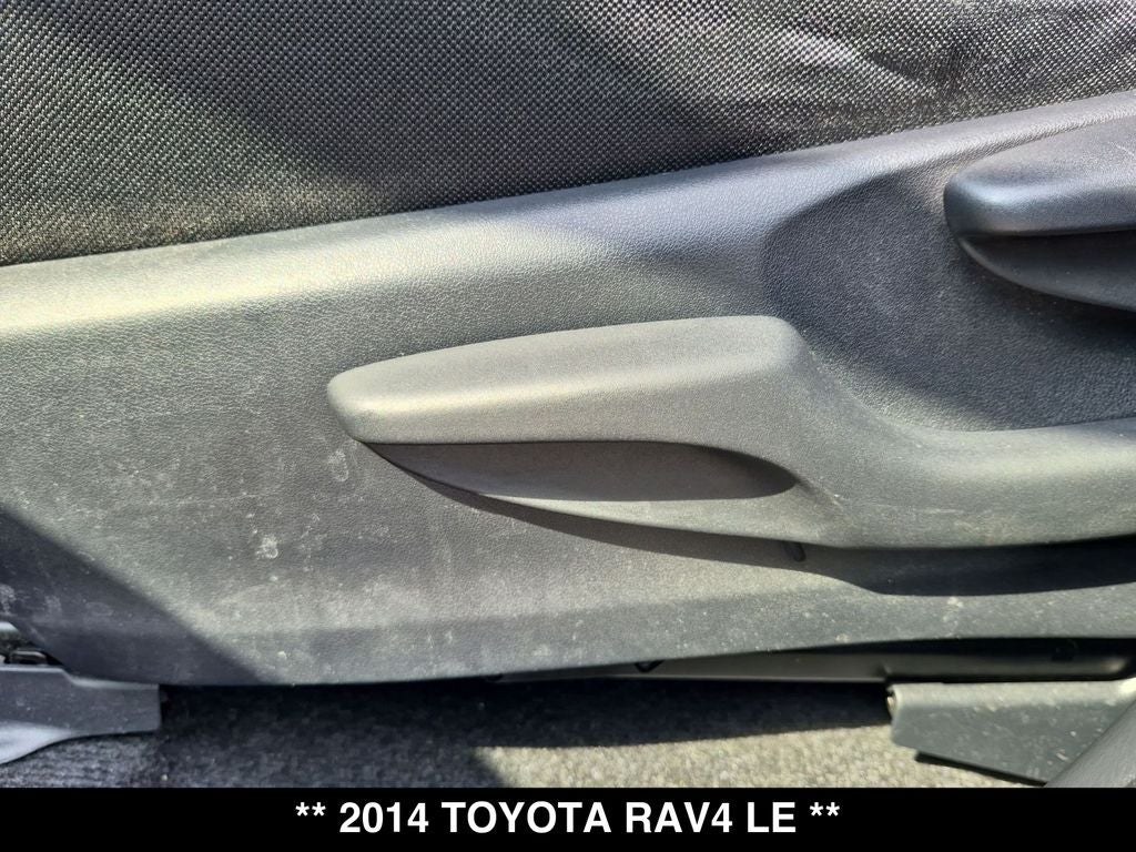 2014 Toyota RAV4 LE