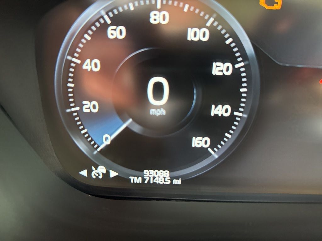 2018 Volvo XC60 T5 Momentum