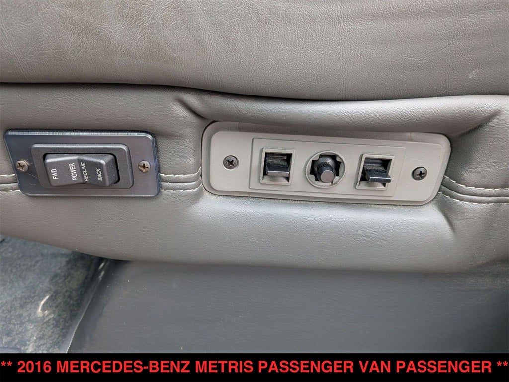 2016 Mercedes-Benz Metris Passenger Base