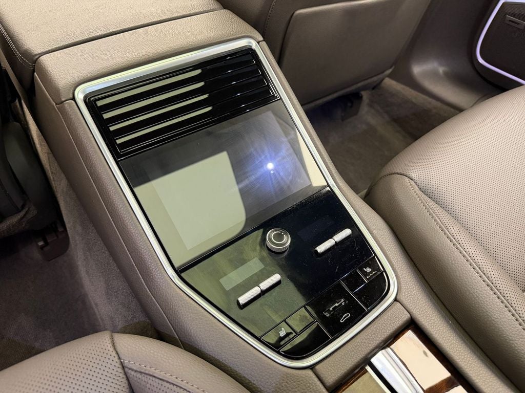 2022 Porsche Panamera 4