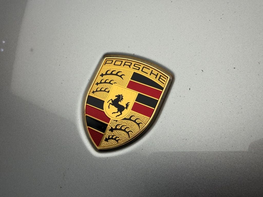 2020 Porsche 911 Carrera