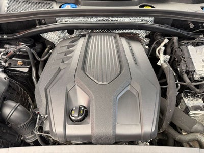 2024 Porsche Macan T