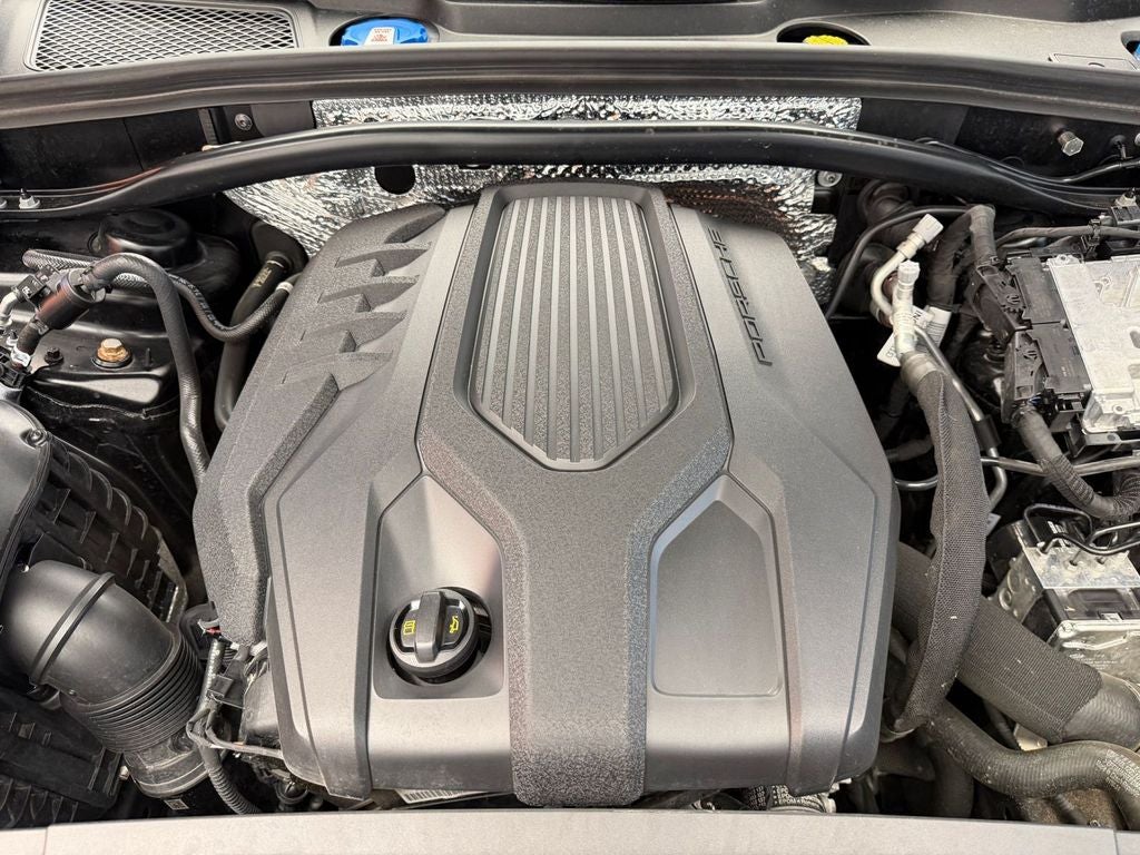 2024 Porsche Macan T
