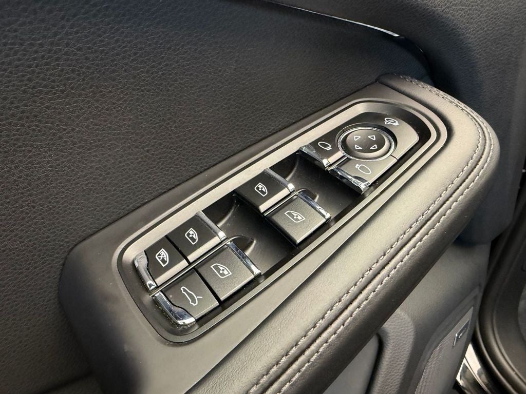2024 Porsche Macan T