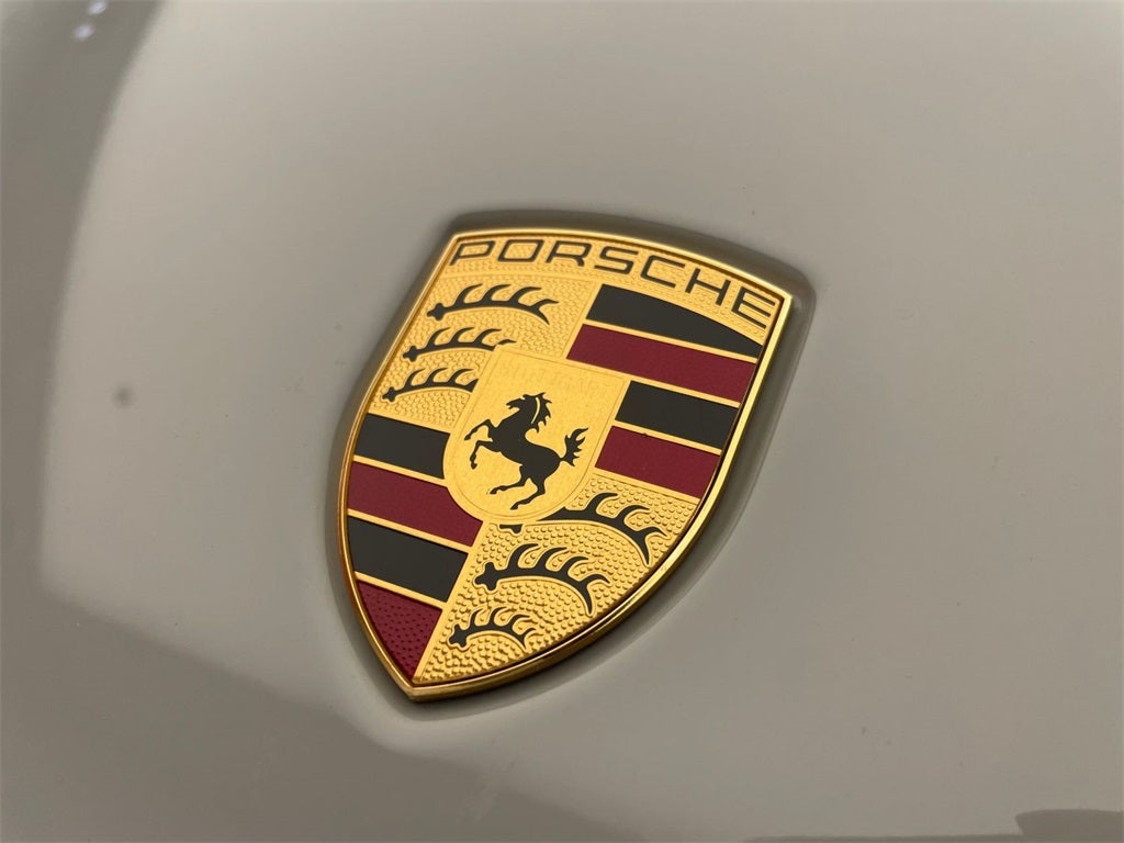 2025 Porsche Macan AWD