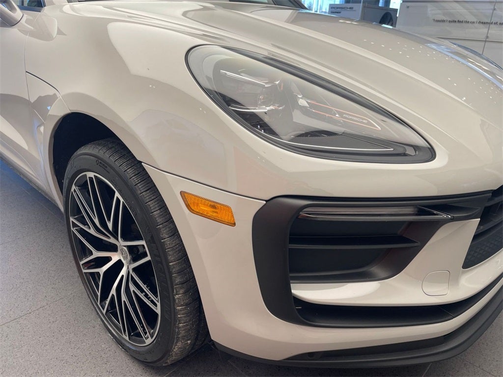 2025 Porsche Macan AWD