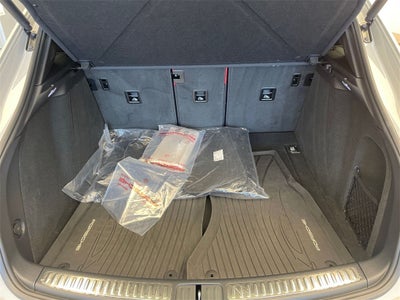 2025 Porsche Macan AWD