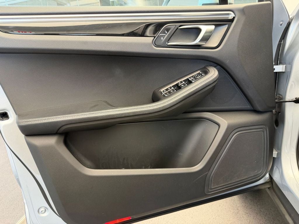2017 Porsche Macan AWD