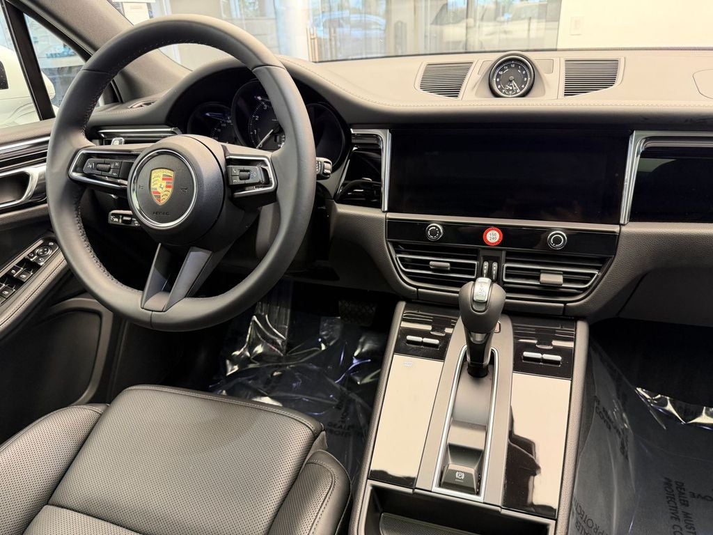 2026 Porsche Macan AWD