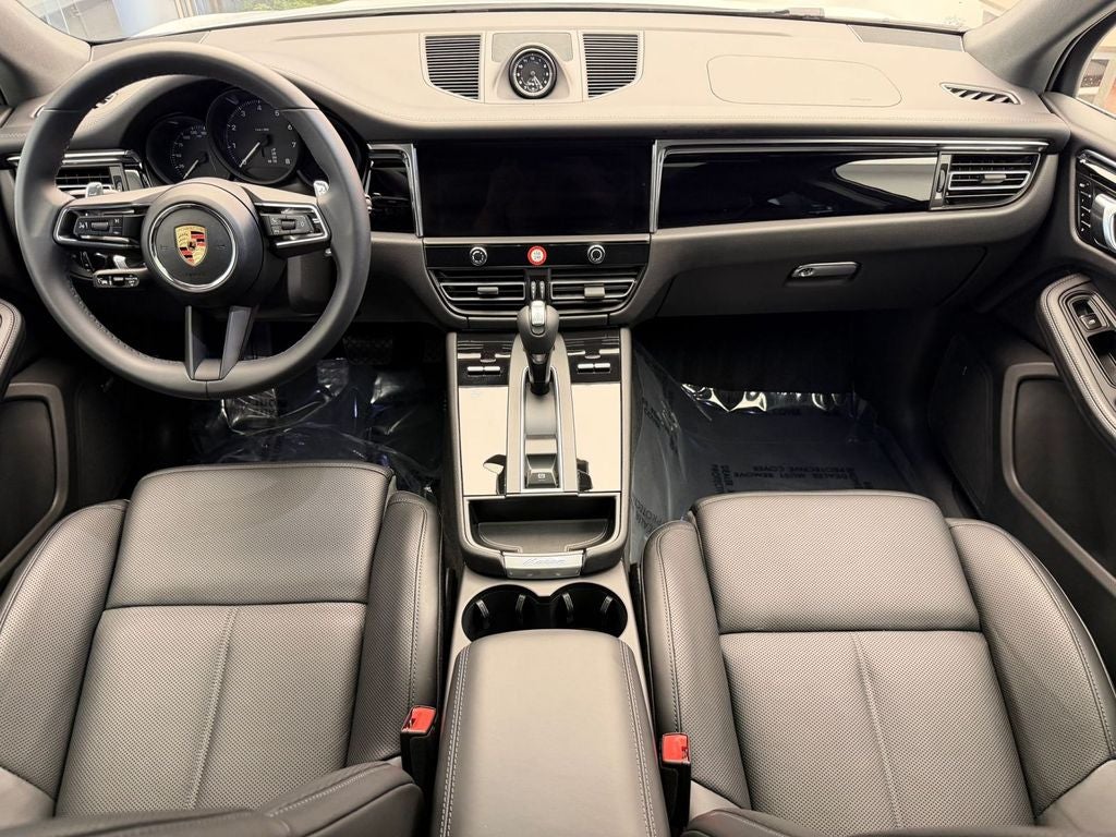2026 Porsche Macan AWD