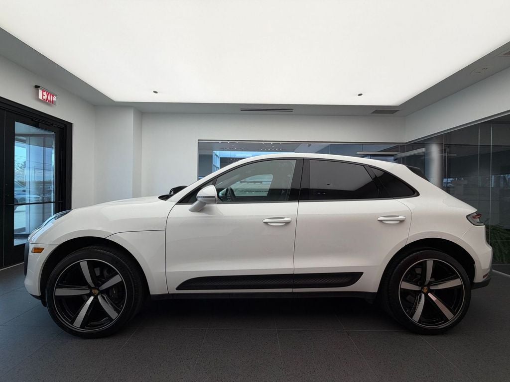 2026 Porsche Macan AWD