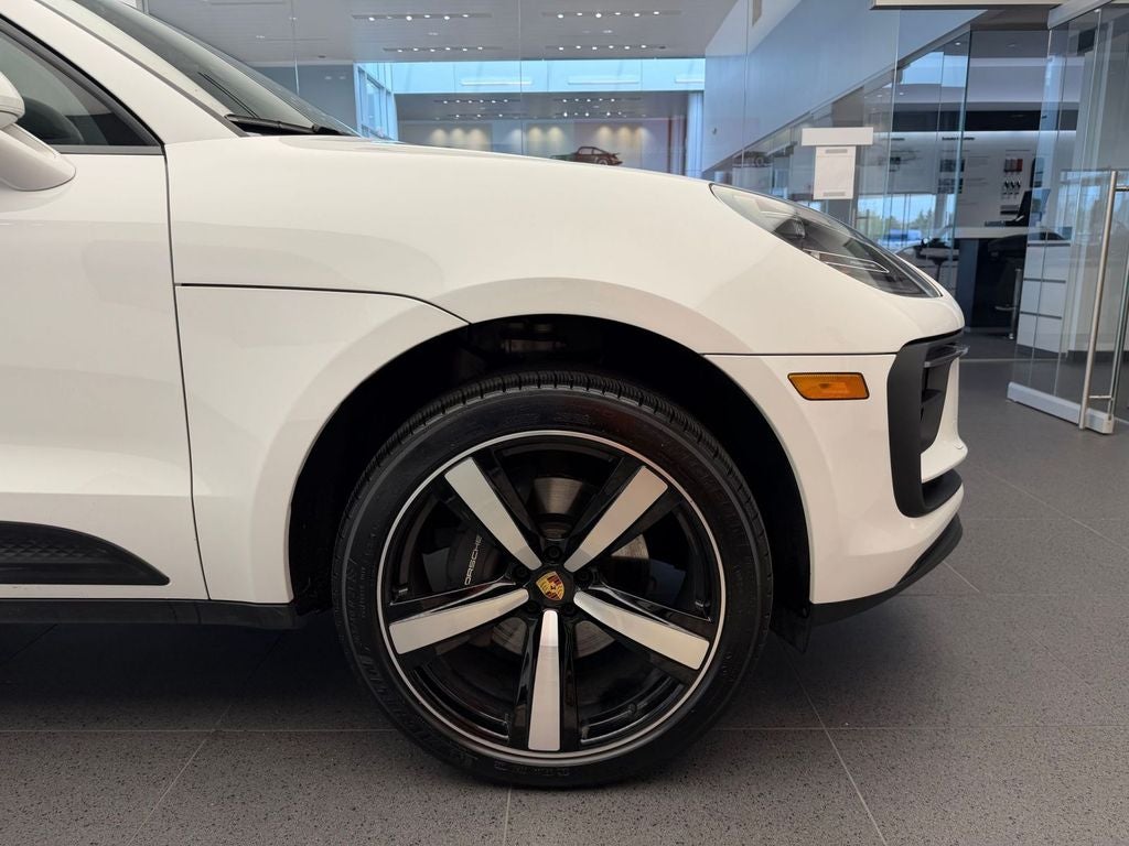 2026 Porsche Macan AWD