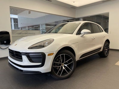 2025 Porsche Macan AWD