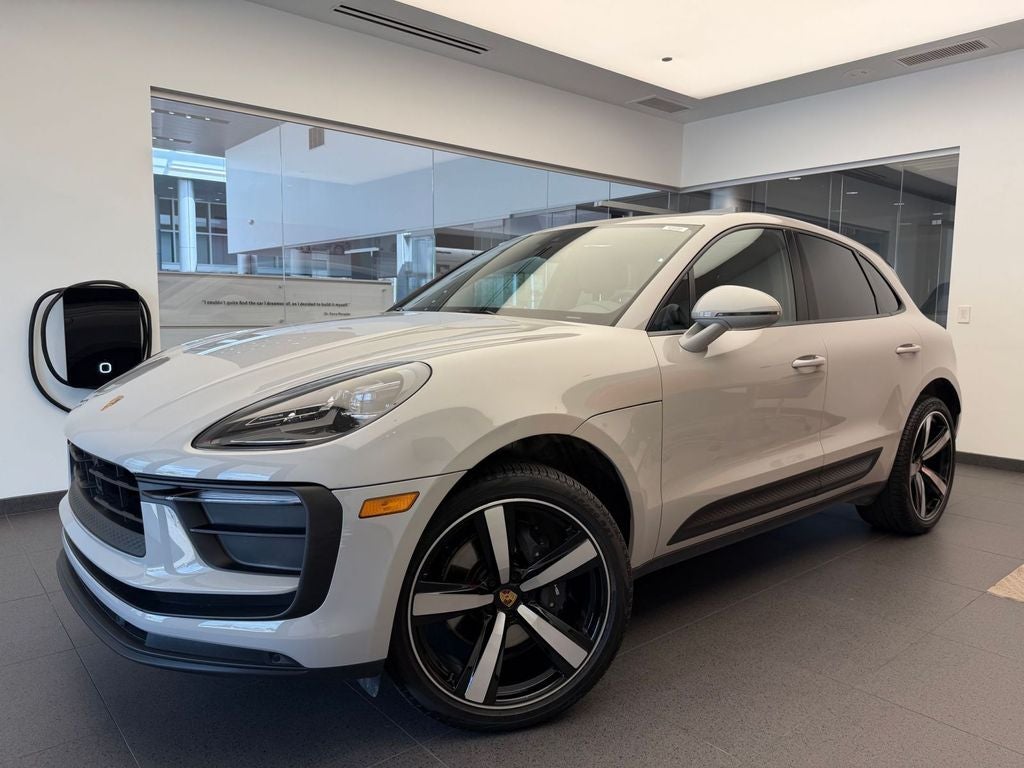 2026 Porsche Macan AWD
