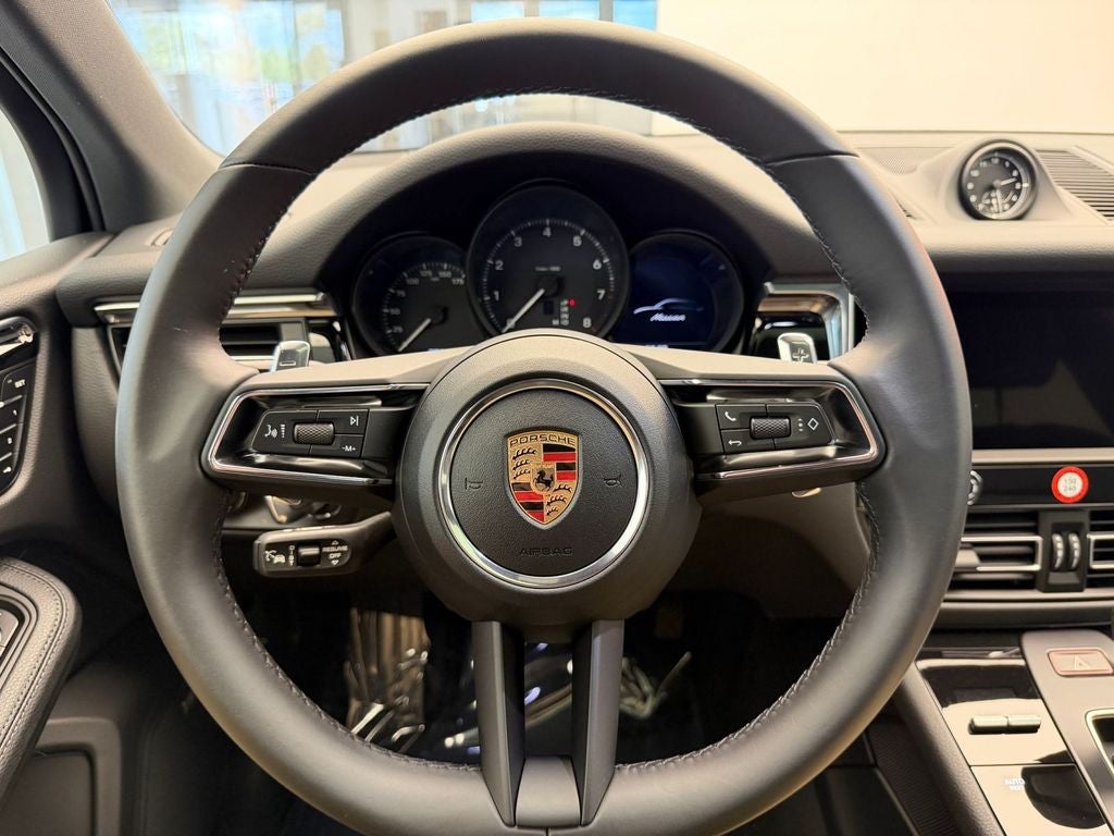 2026 Porsche Macan AWD