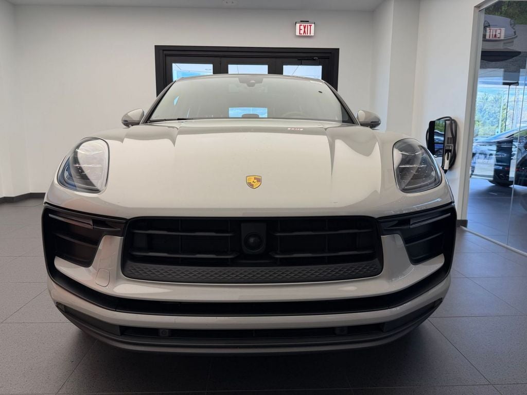 2026 Porsche Macan AWD