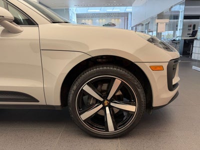 2026 Porsche Macan AWD
